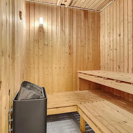 Front In With Sauna بيت للعطل فايرس ستراند