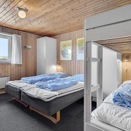 Front In With Sauna فايرس ستراند
