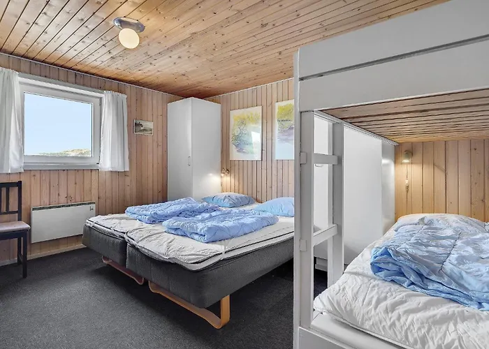 Lovely In With Sauna فايرس ستراند